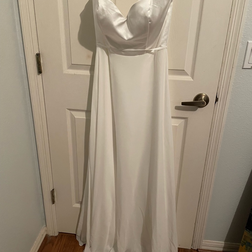 Simple Elegant Wedding Gown